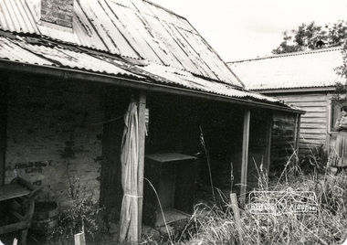 Photograph, Early settler's cottage, Ely Street, Eltham; May 1979, 1979