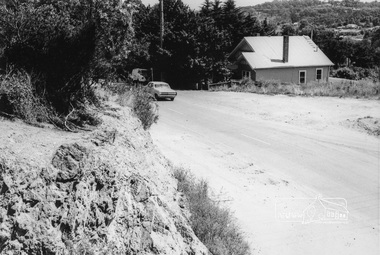 Photograph, Looking southwest across Main Road at the intersection with Bridge Street, Eltham, February 1968, Feb 1968