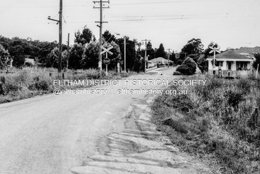 Photograph, Looking east along Diamond Street to the railway crossing near intersection with Main Road, Eltham, February 1968, Feb 1968