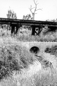 Photograph, Looking west from Main Road from just north of intersection with Diamond Street, Eltham, February 1968, Feb 1968