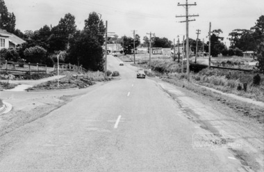 Photograph, Looking south along Main Road from the intersection with Elsa Court, Eltham, February 1968, Feb 1968