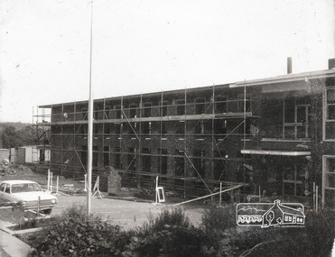 Photograph, Completing the south wing of Eltham Shire Offices for Library and Planning Departments, 1971