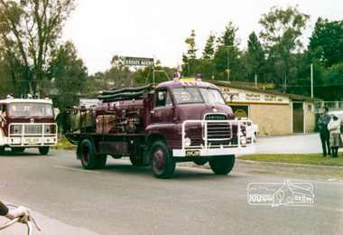 Photograph, Eltham Fire Brigade, Eltham Community Festival Parade, Main Road opposite Wingrove Park, 4 August 1978, 04/08/1978
