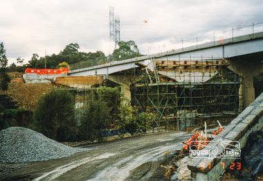 Photograph, Fitzsimons Lane bridge duplication; 23 Jul 1991, 23/07/1991