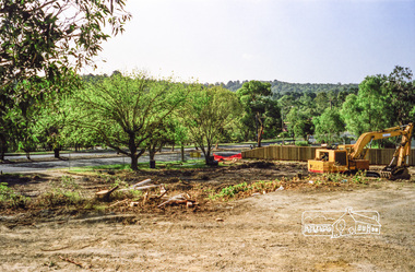 Photograph, Clearing land for Le Pine Funeral Home, cnr York Street and Main Road, Eltham, c.March 1998, 1998
