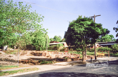 Photograph, Clearing land for Le Pine Funeral Home, cnr York Street and Main Road, Eltham, c.March 1998, 1998