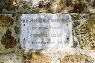 Photograph, Hume and Hovell Monument, 1998, 1998