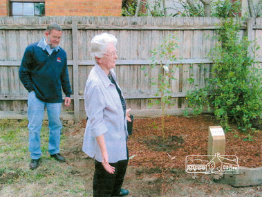 Photograph, Russell Yeoman and Opal Smith; tree planting and plaque dedication in memory of Society member, Blanche Shallard, 11 Dec 2002, 11/12/2002