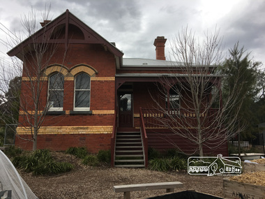 Photograph, Peter Pidgeon, Headmaster's residence, Eltham State School, Dalton Street, Eltham, 2 Sep 2017