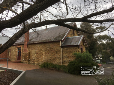 Photograph, Peter Pidgeon, Oldest part of Eltham Primary built from local mudstone. Was put out to tender in 1874; Dalton Street, Eltham, 2 Sep 2017