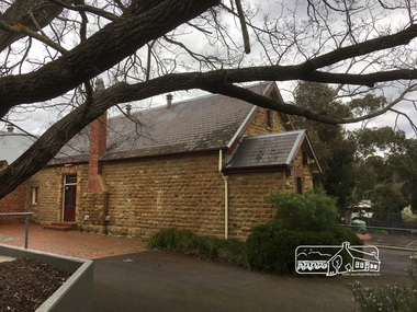 Photograph, Peter Pidgeon, Oldest part of Eltham Primary built from local mudstone. Was put out to tender in 1874; Dalton Street, Eltham, 2 Sep 2017