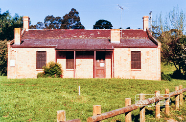 Photograph, Shillinglaw Cottage, Panther Place, Eltham
