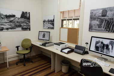 Photograph, Peter Pidgeon, Eltham Local History Centre Open Day, 4 March 2017, 4 Mar 2017