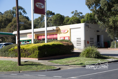 Photograph, Peter Pidgeon, BP Service Station, cnr Main Road and Beard Street, Eltham, 3 May 2017, 3 May 2017