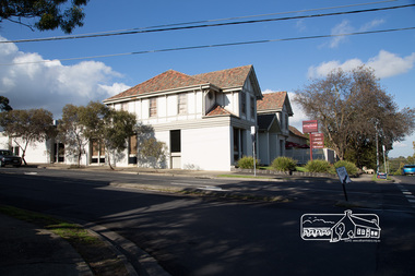 Photograph, Peter Pidgeon, Eltham Hotel, cnr Pitt Street and Main Road, Eltham, 20 May 2017, 20 May 2017
