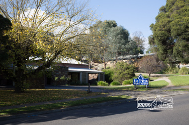 Photograph, Peter Pidgeon, Le Pine Funeral Home, cnr Main Road and York Street, Eltham, 20 May 2017, 20 May 2017