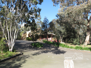 Photograph, Liz Pidgeon, Heritage Excursion; East of Eltham, 6 Sep 2014, 20 May 2017