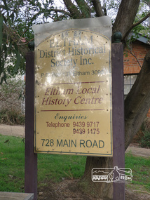 Photograph, Liz Pidgeon, Eltham Local History Centre, 728 Main Road, Eltham, 1 May 2016