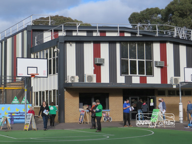 Photograph, Liz Pidgeon, Election Day, Eltham East Primary School, 2 July 2016, 2 July 2016