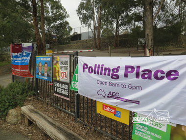 Photograph, Liz Pidgeon, Election Day, Eltham East Primary School, 2 July 2016, 2 July 2016