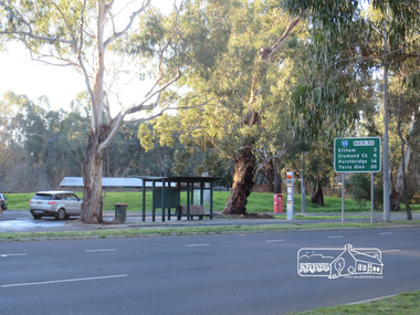 Photograph, Liz Pidgeon, Heritage Excursion; Eltham Lower Park Walk and Talk, 1 July 2017, 1 July 2017