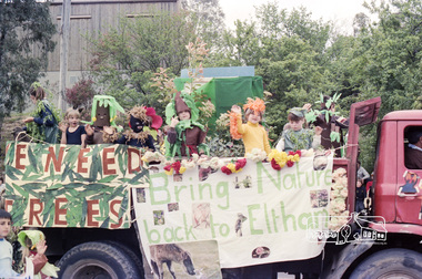 Photograph, Eltham Festival Parade, Nov 1982, 1982