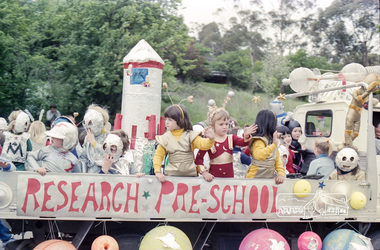 Photograph, Eltham Festival Parade, Nov 1982, 1982