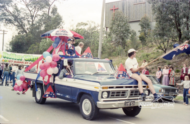 Photograph, Eltham Festival Parade, Nov 1982, 1982