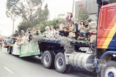Photograph, Eltham Festival Parade, Nov 1982, 1982