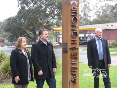 Photograph, Dedication of new Avenue of Honour Memorial, Main Road, Eltham, 2 June 2015, 2 June 2015
