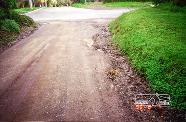 Photograph, Road surface conditions around Eltham: Napoleon Street looking west across Bible Street, 7 Aug 1996, 1996