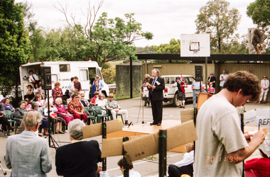 Photograph, Opening of Andrew Ross Museum, Kangaroo Ground, 20 Nov 1994, 20/11/1994
