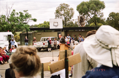 Photograph, Opening of Andrew Ross Museum, Kangaroo Ground, 20 Nov 1994, 20/11/1994