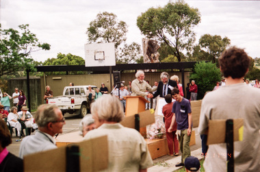 Photograph, Opening of Andrew Ross Museum, Kangaroo Ground, 20 Nov 1994, 20/11/1994