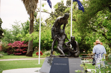 Photograph, Spring Excursion, Hume and Hovell bus tour Stage 2, Seymour, Benalla; 26 Oct 1997, 26/10/1997