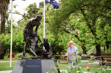 Photograph, Spring Excursion, Hume and Hovell bus tour Stage 2, Seymour, Benalla; 26 Oct 1997, 26/10/1997
