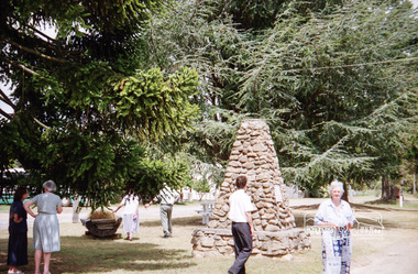Photograph, Spring Excursion, Hume and Hovell bus tour Stage 2, Seymour, Benalla; 26 Oct 1997, 26/10/1997