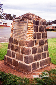 Photograph, Spring Excursion, Hume and Hovell bus tour Stage 2, Seymour, Benalla; 26 Oct 1997, 26/10/1997
