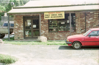 Photograph, Hurstbridge shops, cnr of Heidelberg-Kinglake Road and Parker Road, c.1989, 1989c