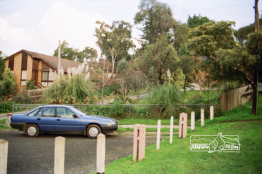 Photograph, Looking towards No. 2 Robert Street from Petrie Park, Montmorency