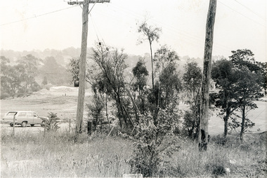 Photograph, Sherbourne Road, Para Road and Simms Road at Briar Hill/Montmorency prior to the upgrade of Sherbourne Road Railway bridge, c.1970