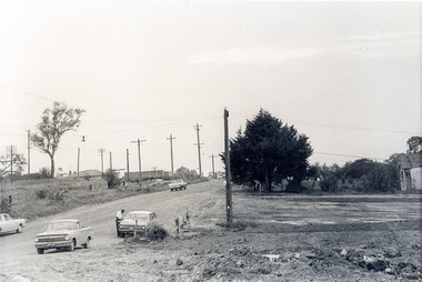 Photograph, Sherbourne Road, Para Road and Simms Road at Briar Hill/Montmorency prior to the upgrade of Sherbourne Road Railway bridge, c.1970