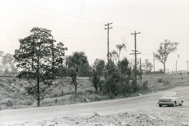 Photograph, Sherbourne Road, Para Road and Simms Road at Briar Hill/Montmorency prior to the upgrade of Sherbourne Road Railway bridge, c.1970