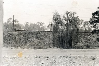 Photograph, Sherbourne Road, Para Road and Simms Road at Briar Hill/Montmorency prior to the upgrade of Sherbourne Road Railway bridge, c.1970