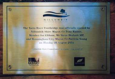 Photograph, Doug Orford, Completion of bridge works across Yarra River at rear of Eltham Lower Park, August 2004