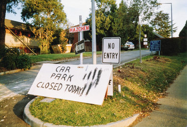 Photograph, Diamond Valley Community Hospital, Greensborough, 1990