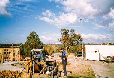 Photograph, Diamond Valley Community Hospital, Greensborough, Apr 1990, 1990
