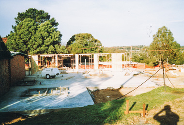 Photograph, Diamond Valley Community Hospital, Greensborough, Apr 1990, 1990