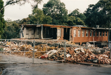 Photograph, Demolition of Eltham Shire Offices, 17 Aug 1996, 17/8/96