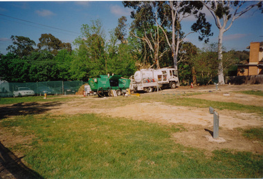 Photograph, Commercial businesses at the corner of Brougham Street and Main Road, Eltham, Oct 2008, 2008